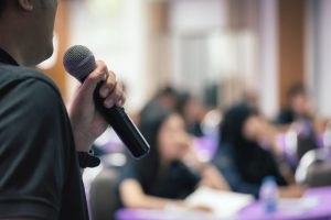 Diventa un professionista del public speaking: 8 tecniche infallibili